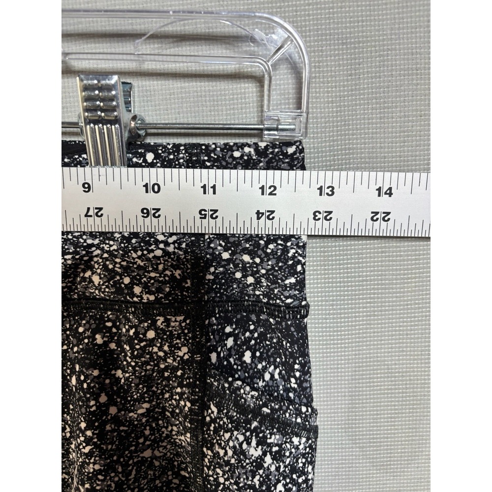 LULULEMON Capri Leggings 22" Sz 6  Black Splattered Paint - Picture 8 of 10